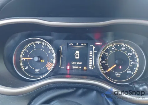 2015 Jeep Cherokee Sport из США, поврежденный, VIN 1C4PJLAB3FW579150